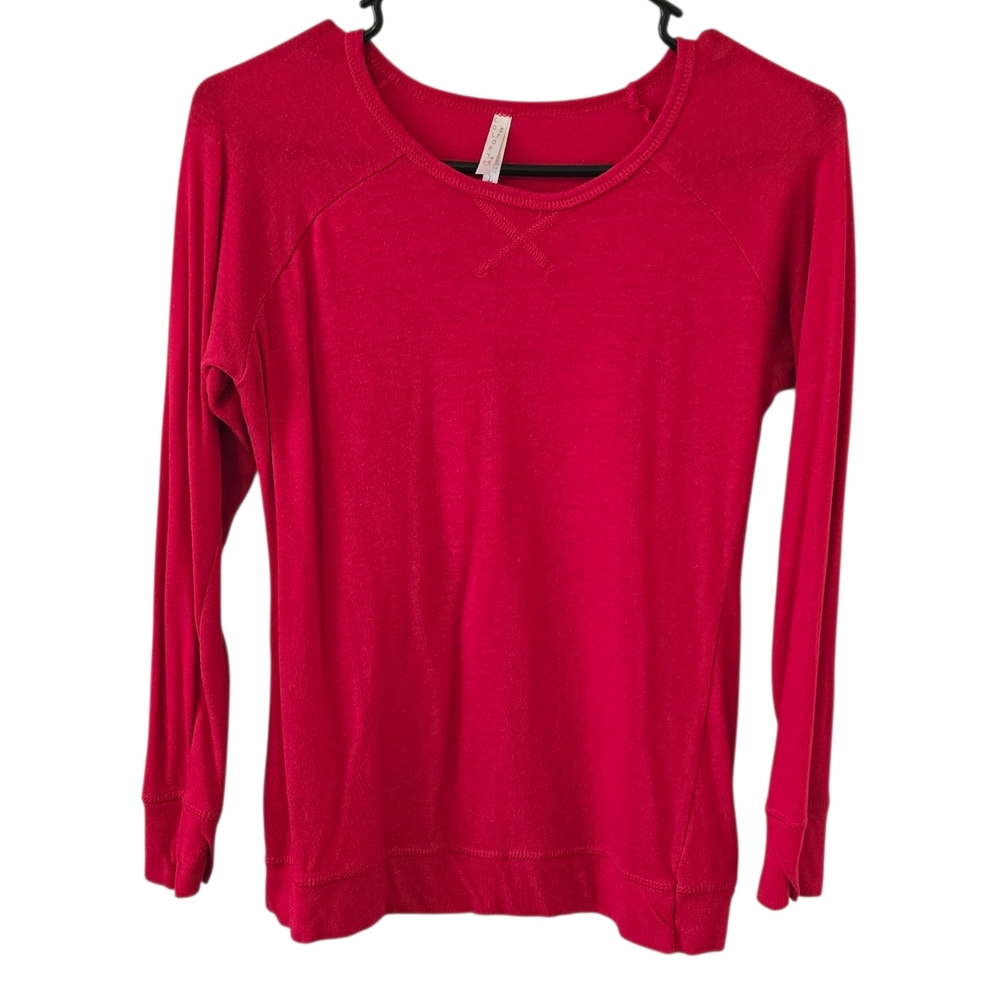 Color Story Large Vibrant Red Long Sleeve Tee